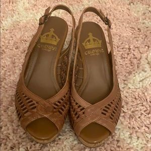 Crown cork wedges